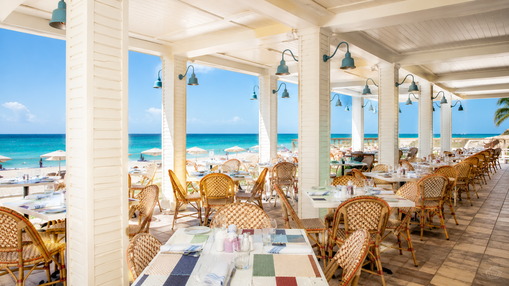 Beach front restaurant in Florida Keys