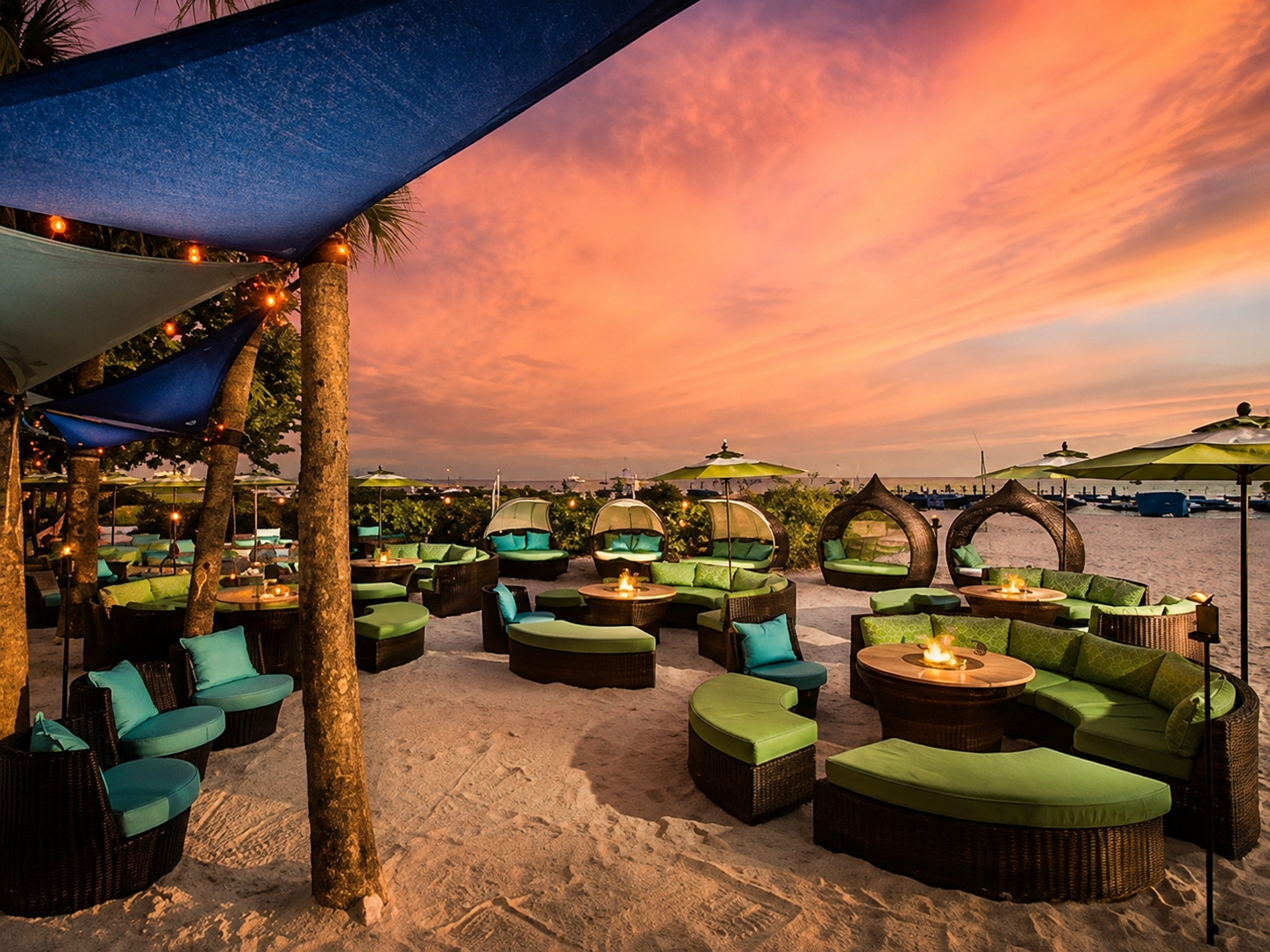 Dinning on the beach in St Pete Beach
