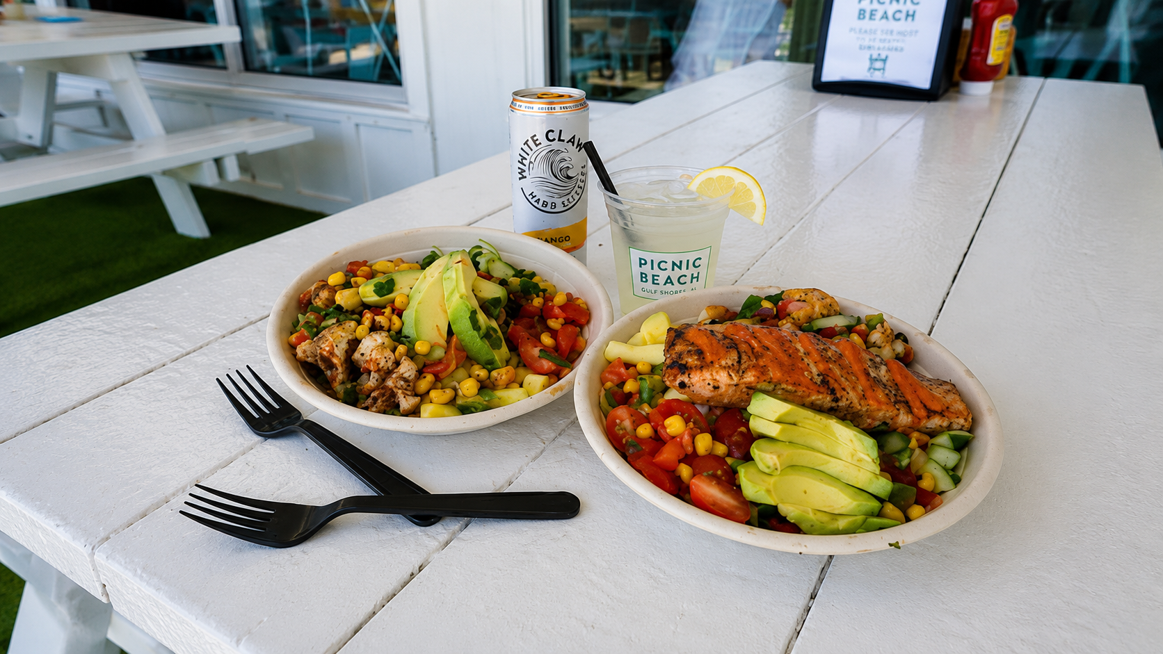 Vegan lunch plates at the beach