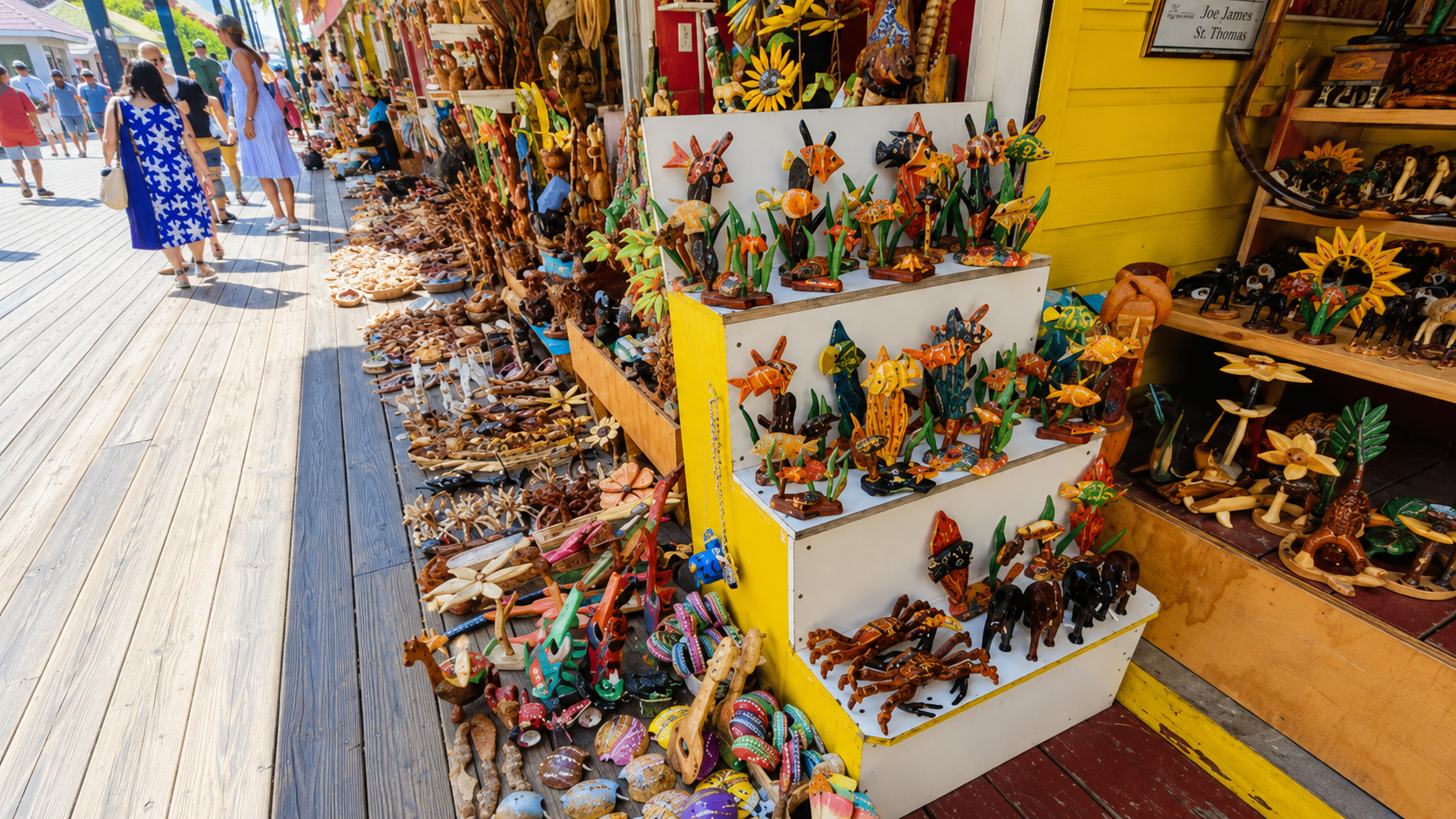 Booth with handmade pieces at a straw market in the Bahamas