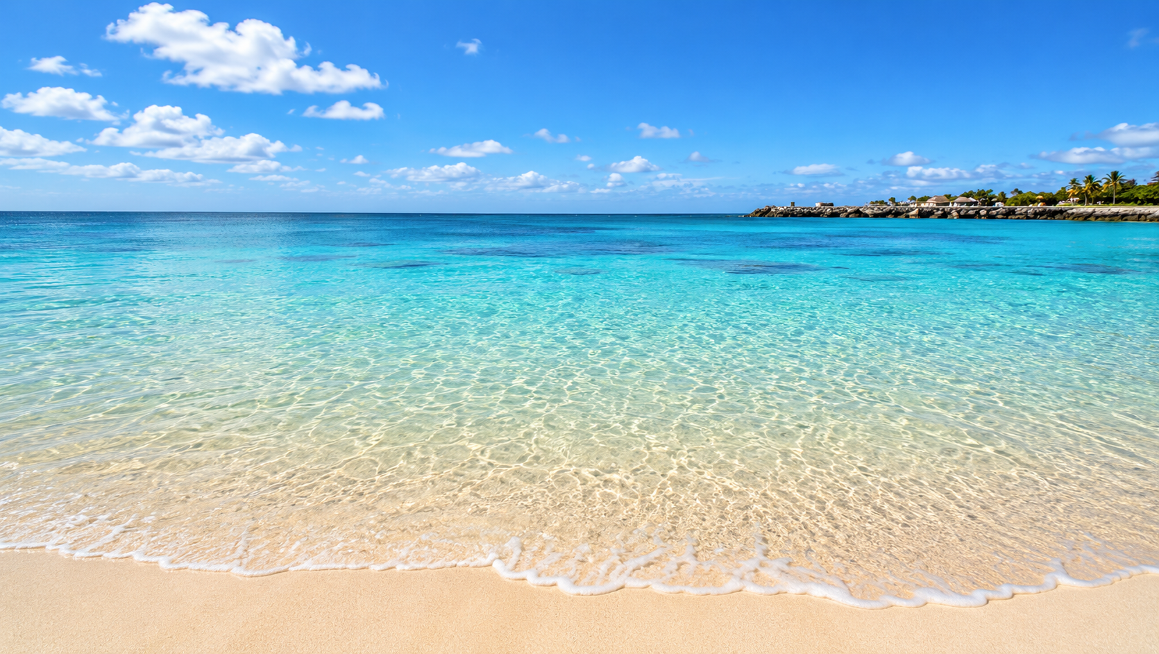 Hotel directly on beautiful clear blue water