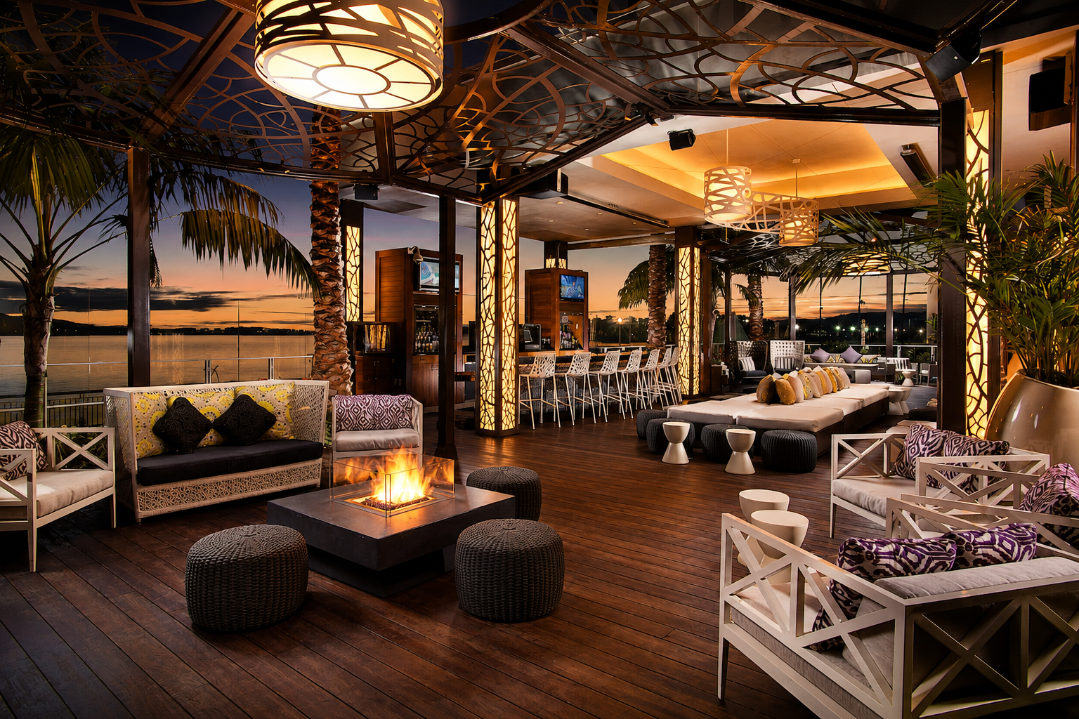 Hotel longue and bar