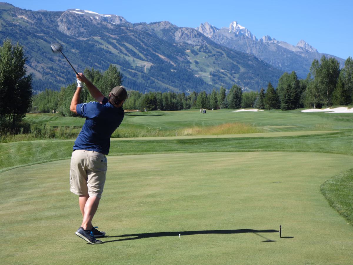 Golding in the mountains