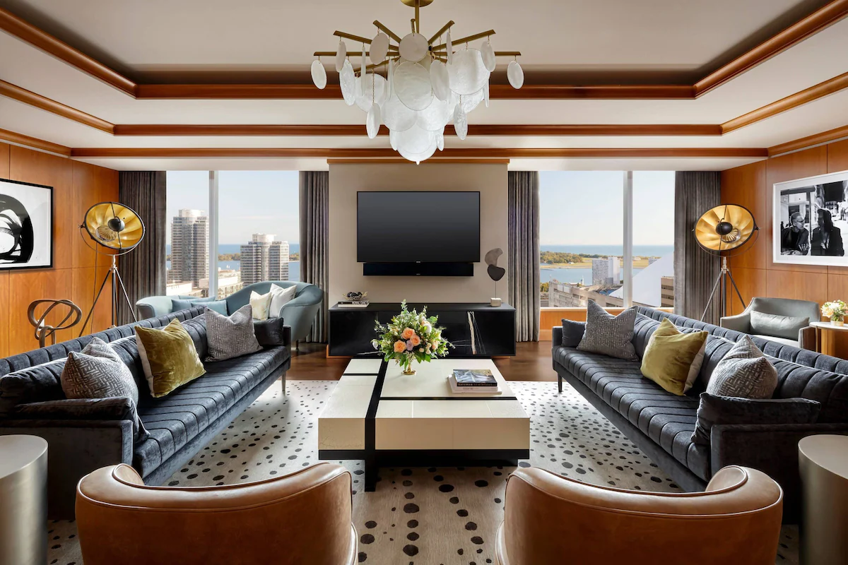 Relax in the club lounge