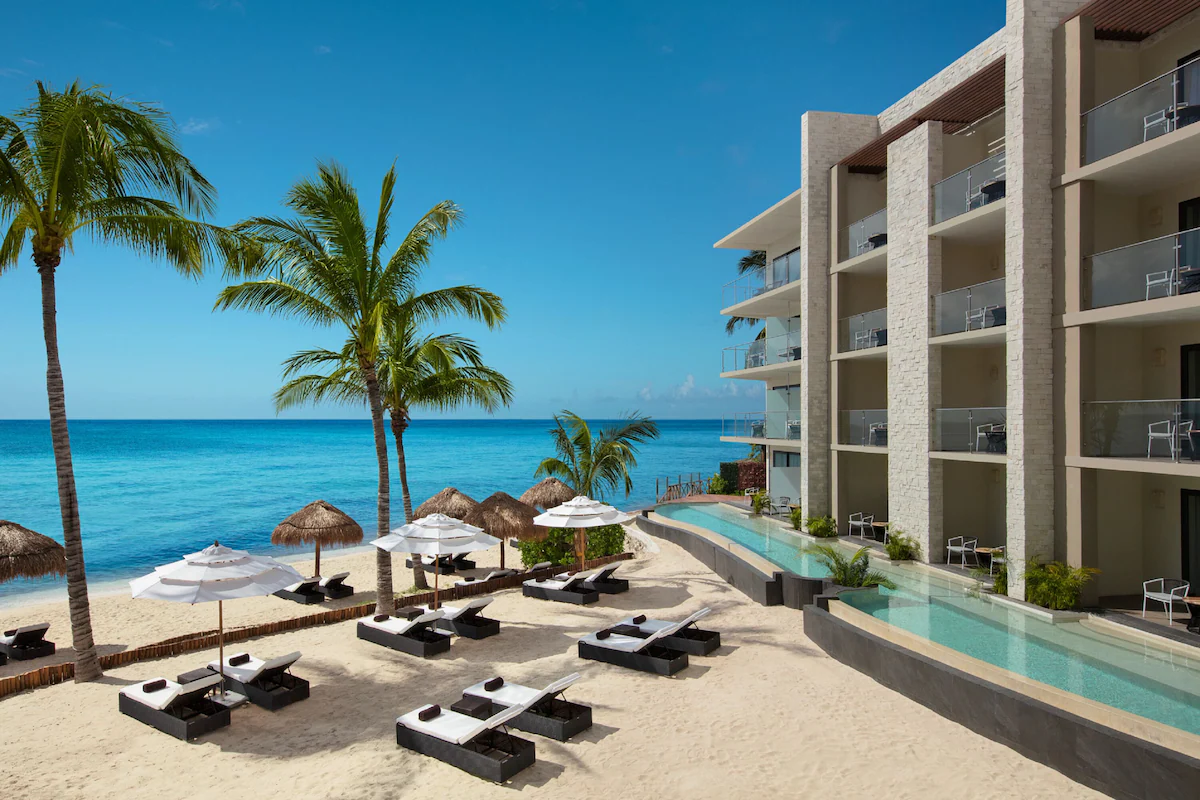 Swim out patios an oceanfront rooms