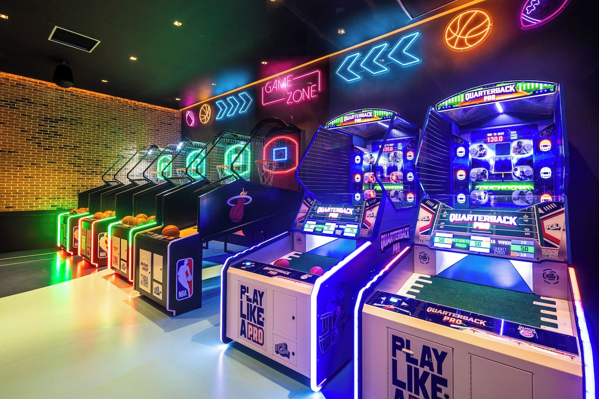 Resort arcade