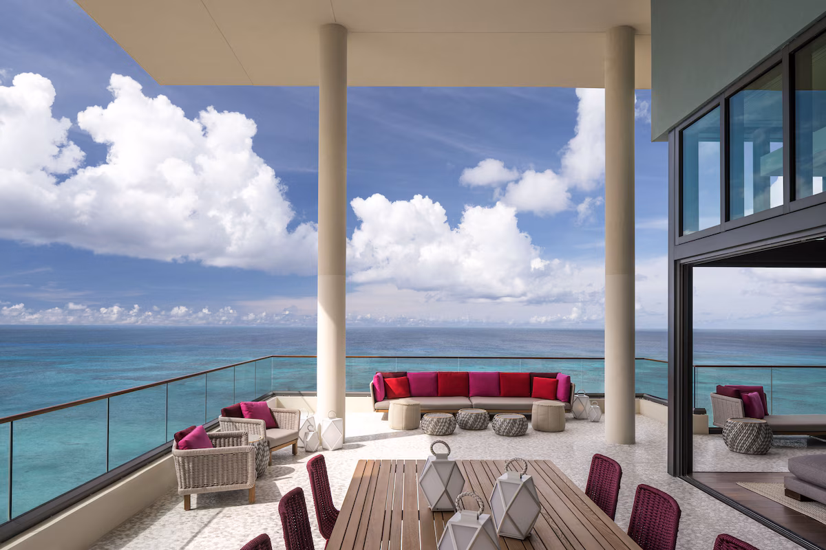 Suite with private oceanfront balcony