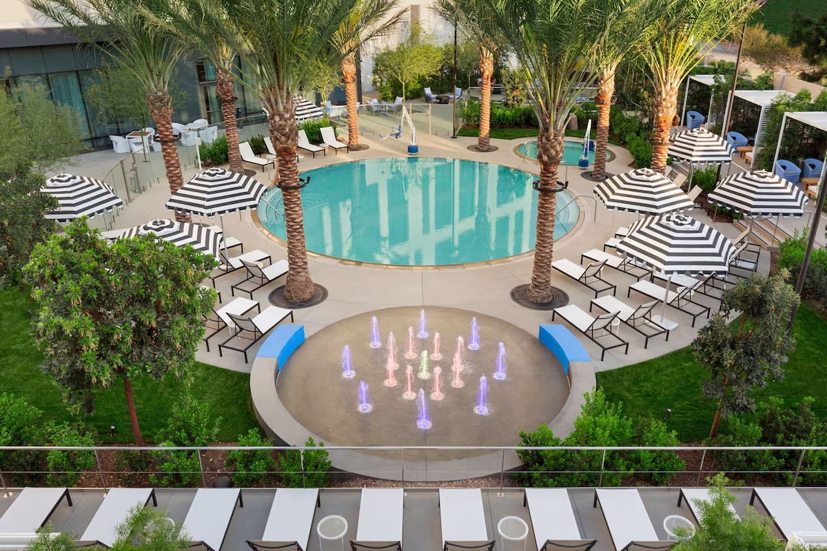 Hotel Pool