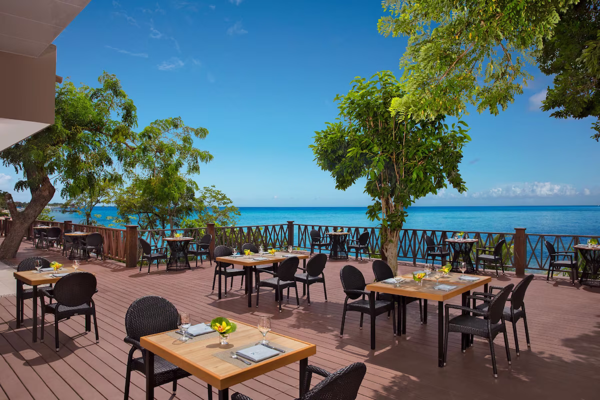 Oceanfront dinning at resort restaurant