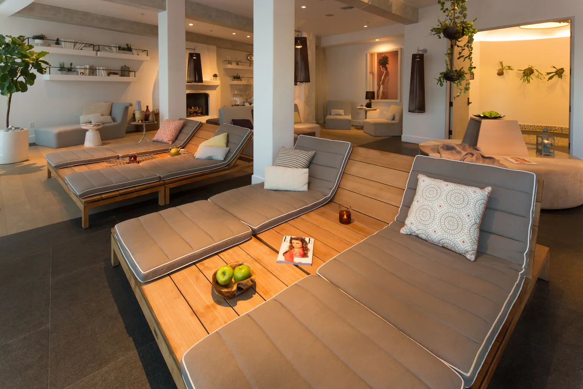 Couples spa treatment room
