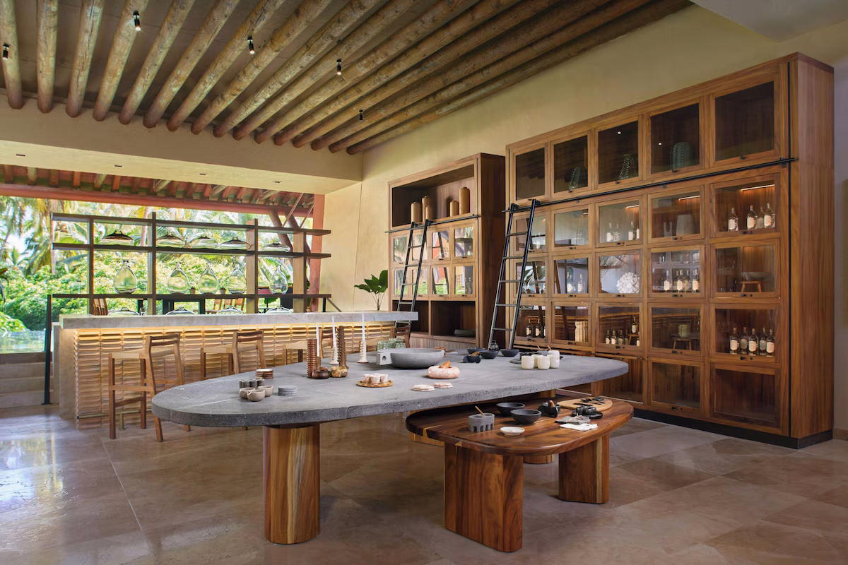 Resort bar and restaurant