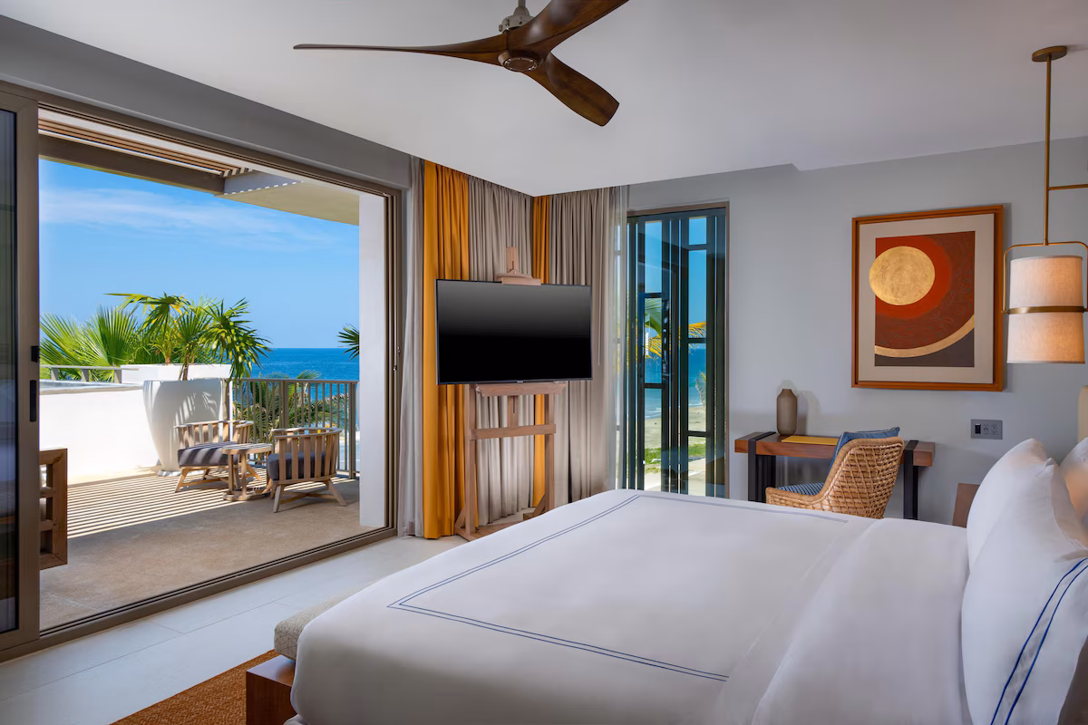 One king suite with ocean view