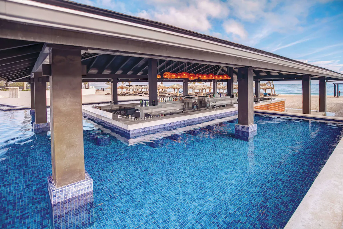 Resort swim up bar