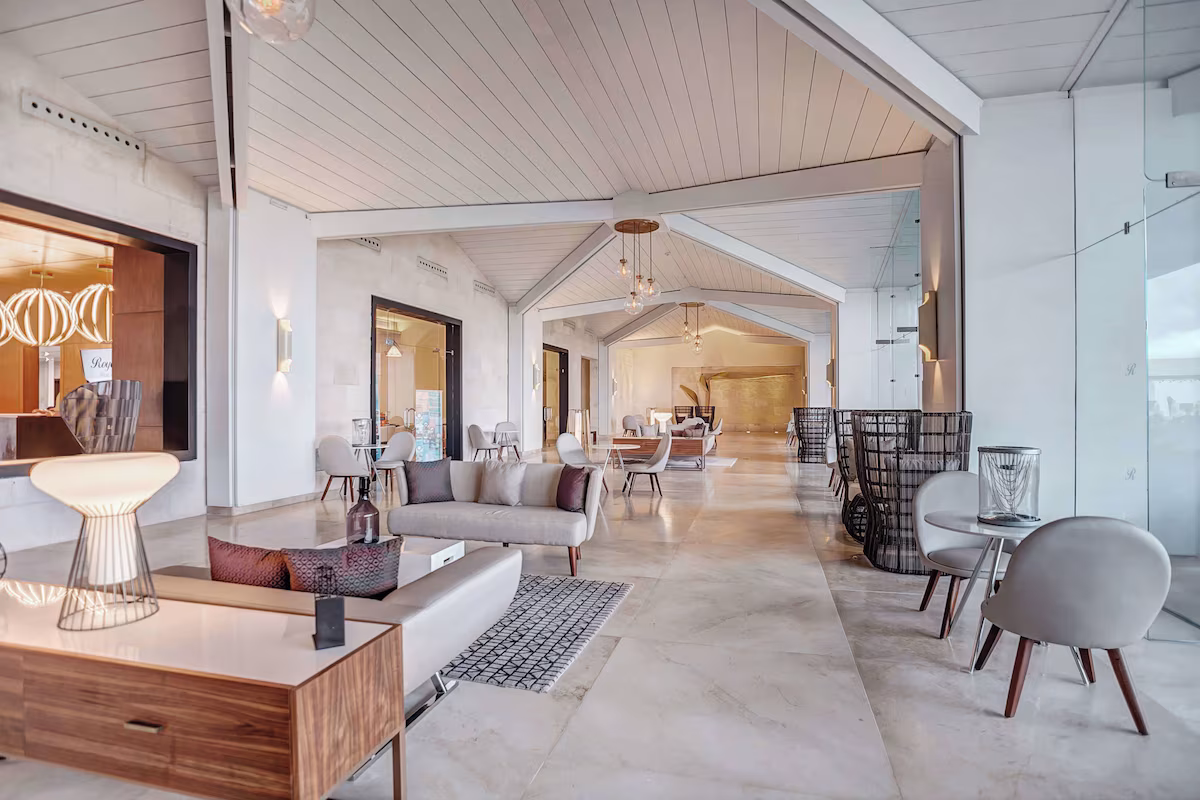 Resort lobbby