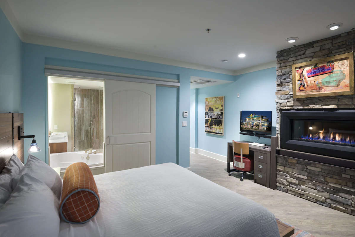 One king suite with fireplace