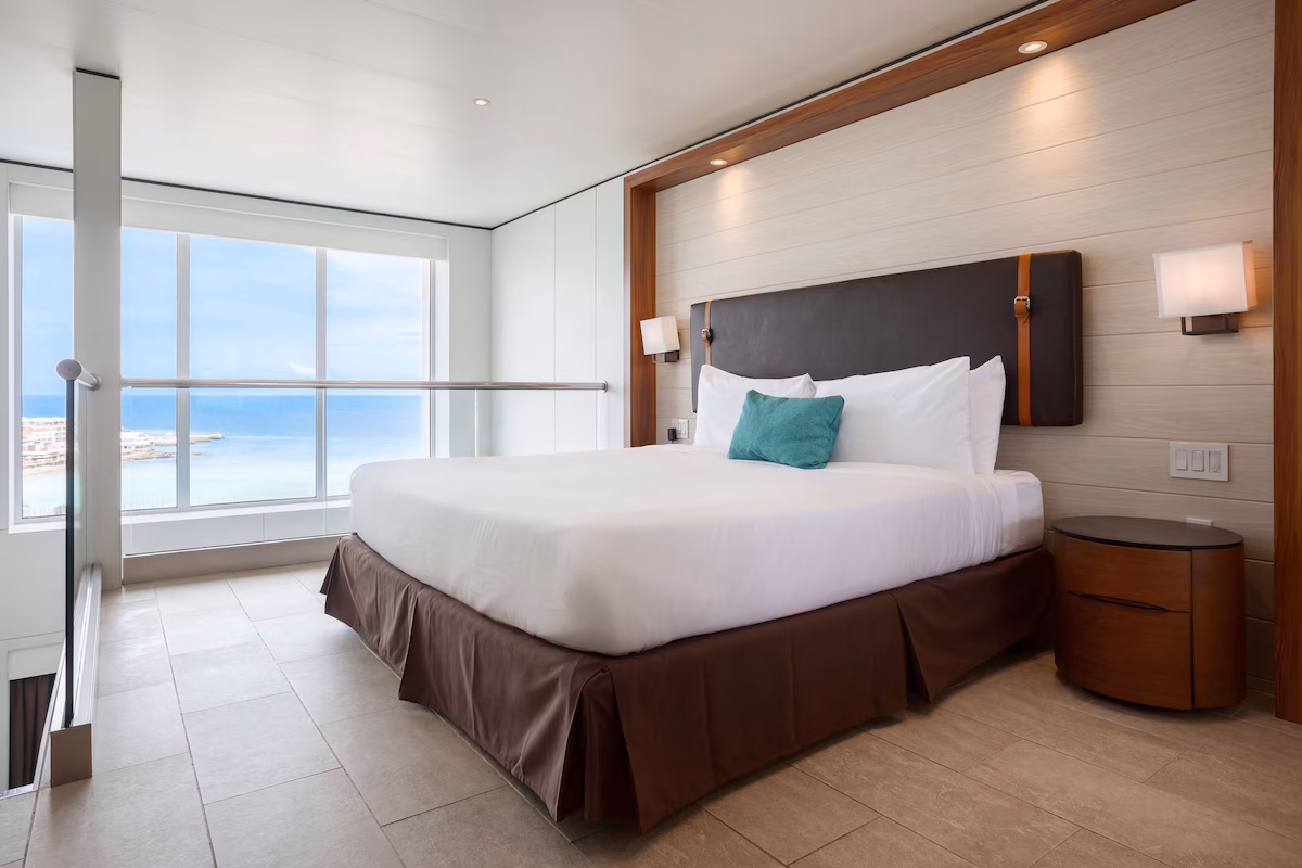 One king room with ocean view