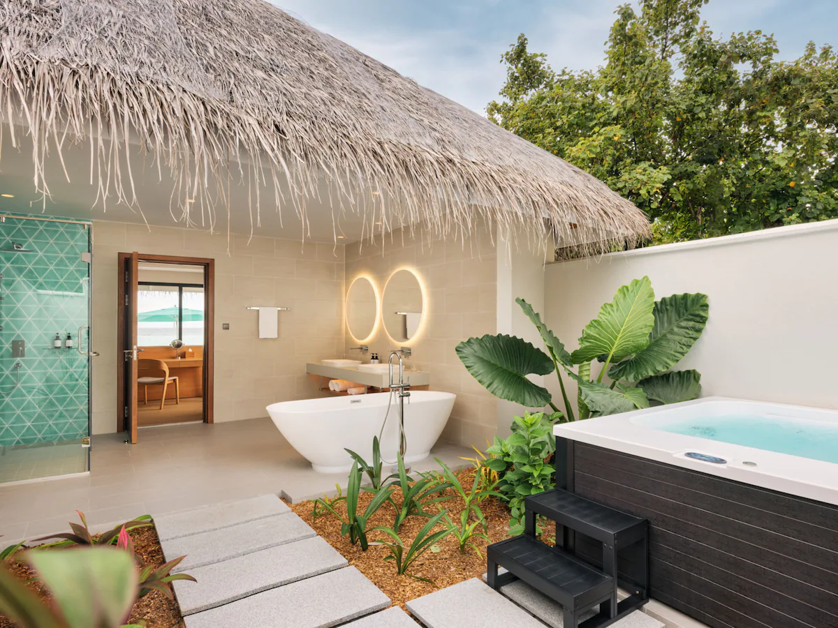 beach front suite with open air bathroom