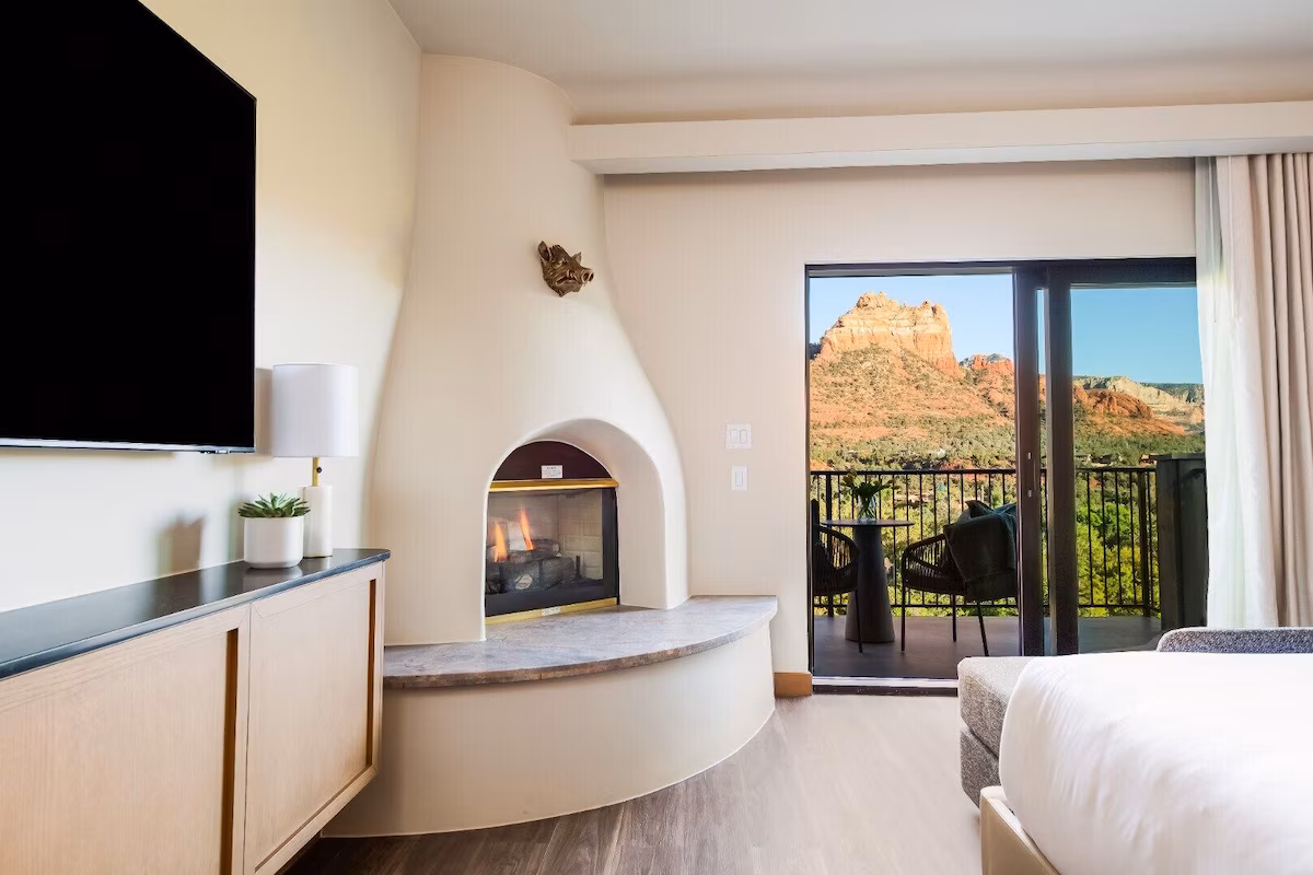 Suite with fire place