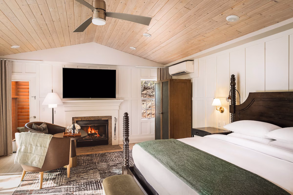 One king suite with fire place
