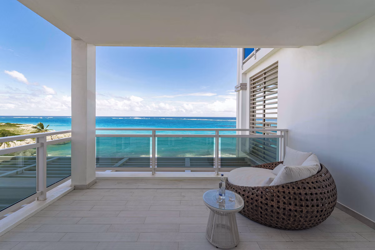 Corner room with balcony