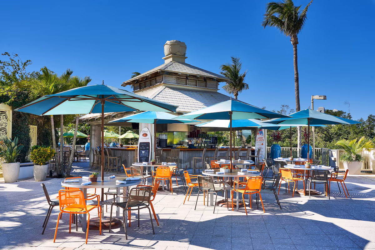 Poolside bar and grill