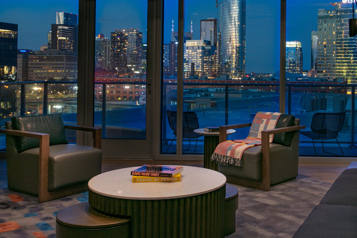 Lobby lounge