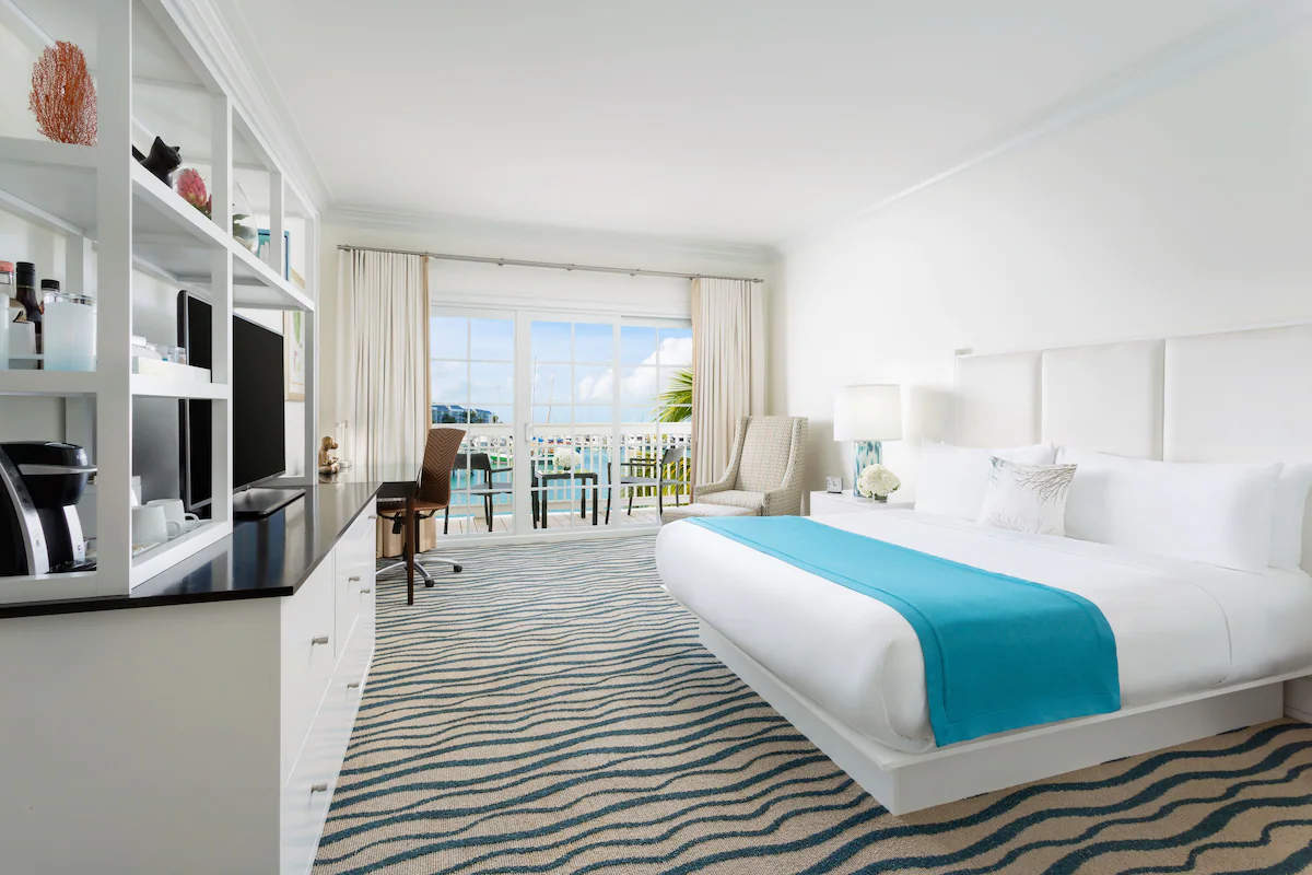 One king suite with harbor view