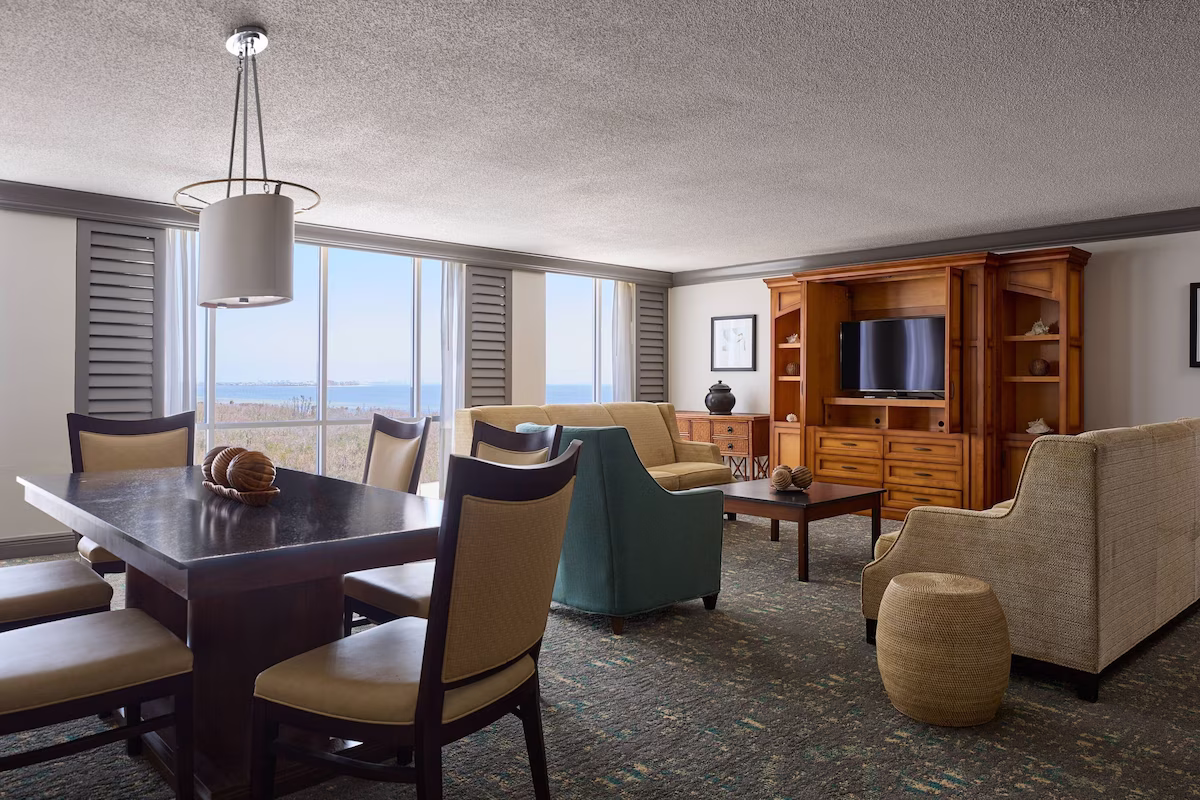 Suite living room with ocean view
