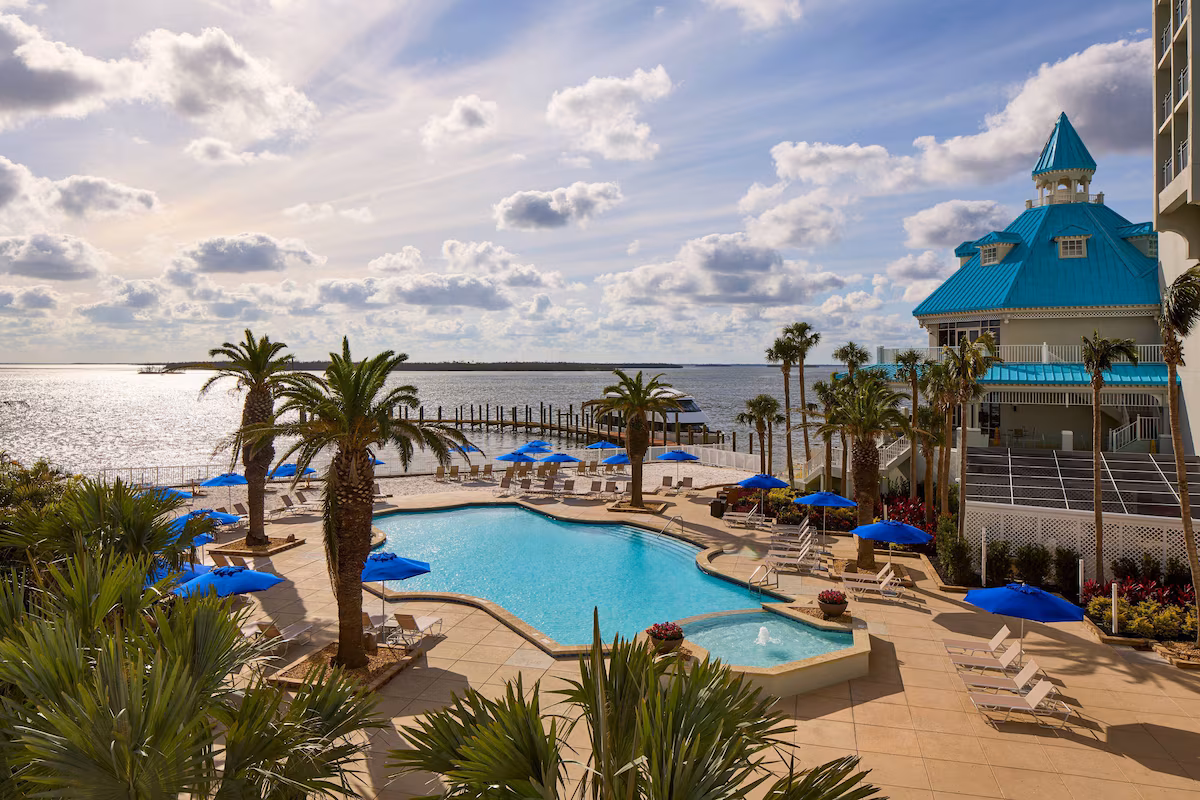 Ocean front pool