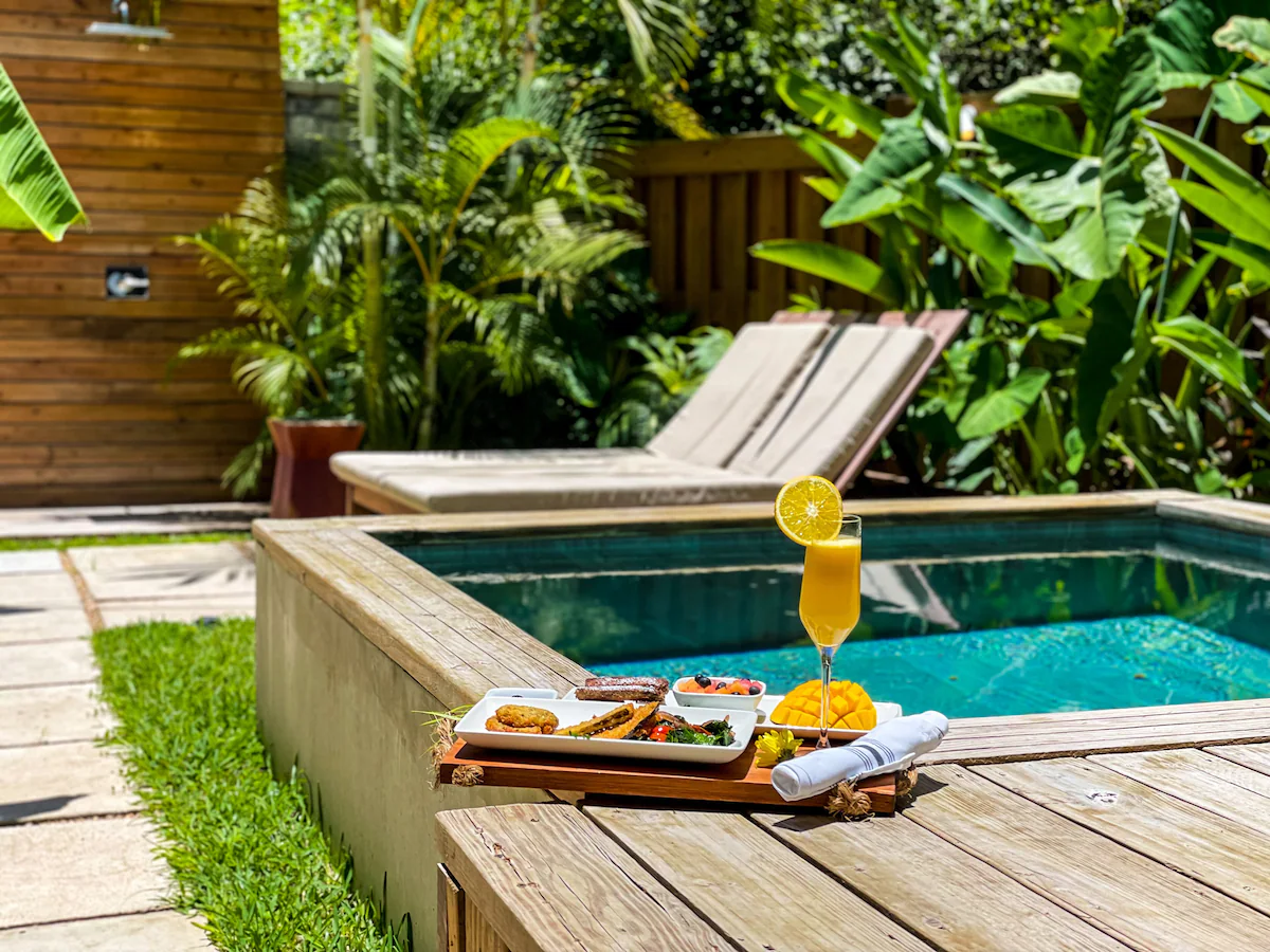Relax in the villa with breakfast