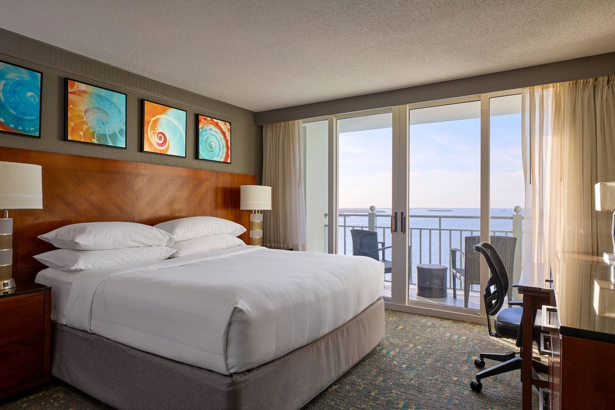 One king room with ocean view